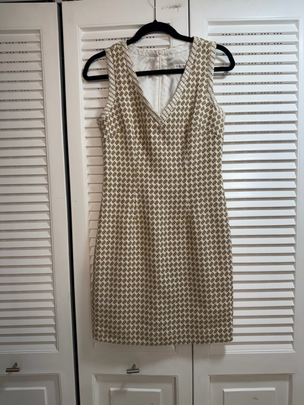 Trina Turk Beige and White Lissome Houndstooth V-Neck Dress